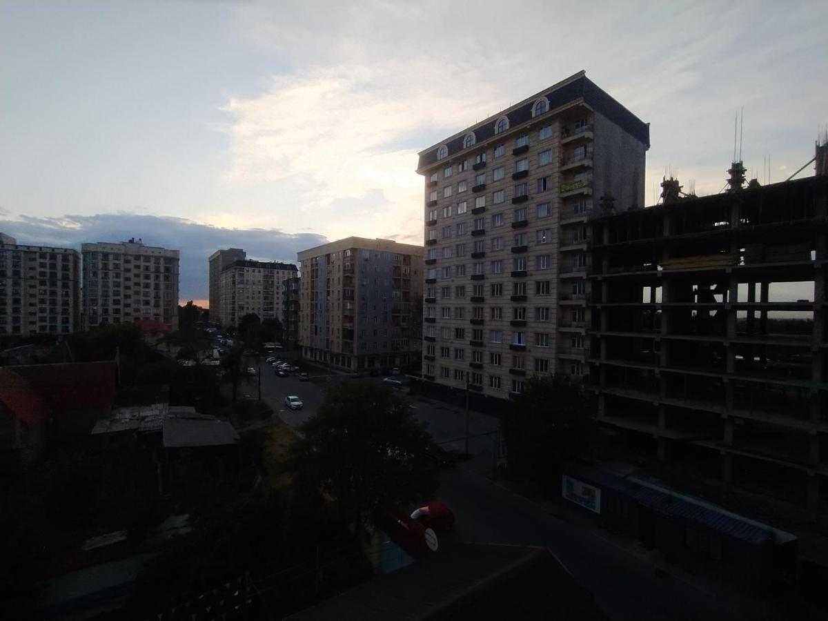 ビシュケクAura On Turusbekova Street 124アパートメント エクステリア 写真
